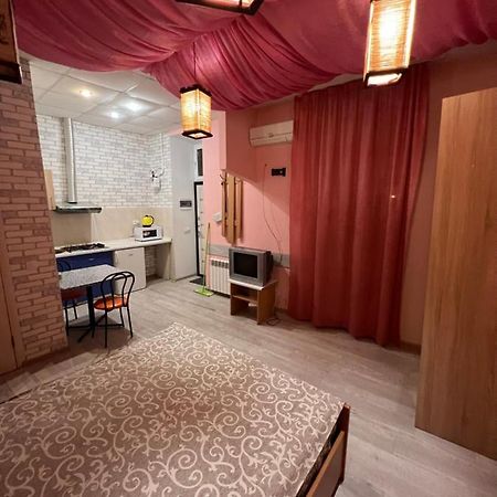 32Kotliarska Apartment Lviv Ngoại thất bức ảnh